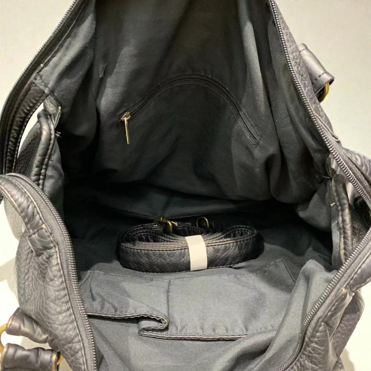 Black Y2K Vintage Crossbody Bag for Pin Display Black Y2K Vintage Crossbody Bag for Pin Display — crossbody ita bag detail view