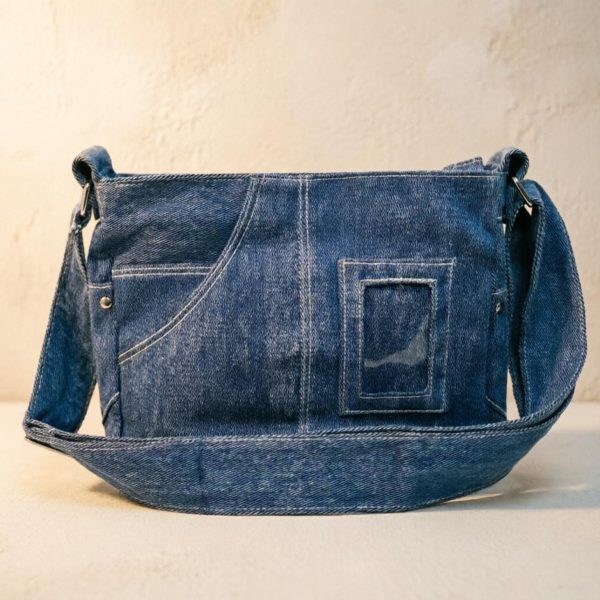 Blue Y2K Ita Messenger Bag with Clear Window for Plushies and Pins — ita bag detail view