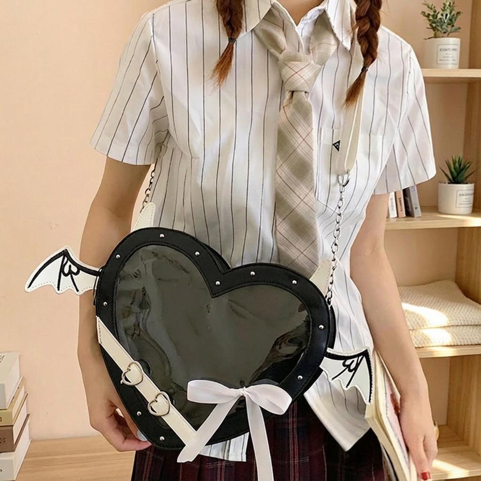 Gothic Heart Ita Bag with Clear Window for Photocards and Pins Gothic Heart Ita Bag with Clear Window for Photocards and Pins — ita bag detail view