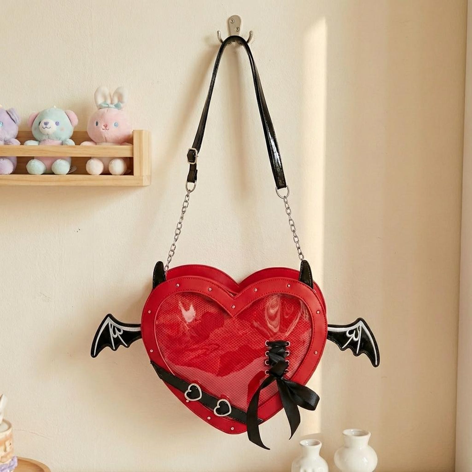 Gothic Heart Ita Bag with Clear Window for Photocards and Pins Gothic Heart Ita Bag with Clear Window for Photocards and Pins — ita bag detail view