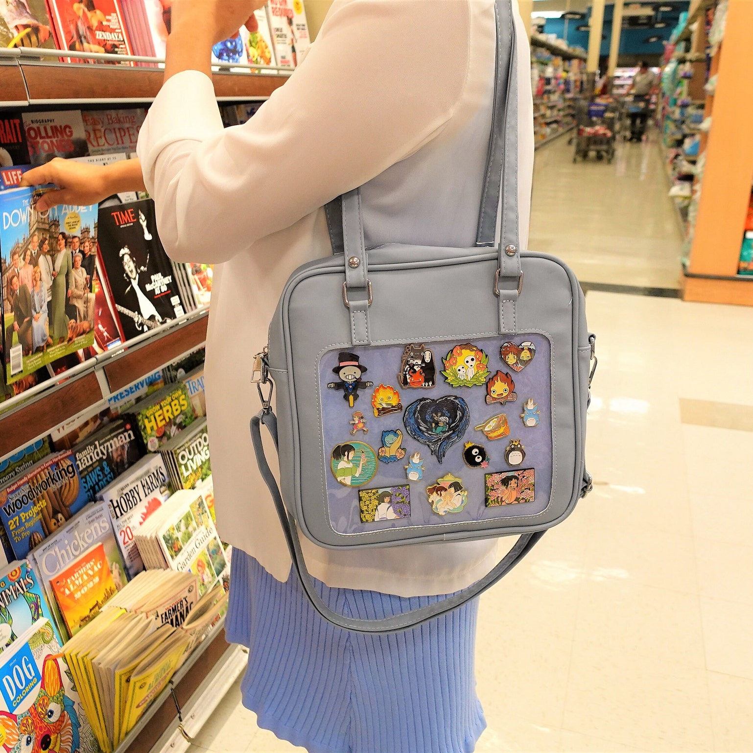 Ita Crossbody Bag with Clear Window for Pin Display Ita Crossbody Bag with Clear Window for Pin Display — crossbody ita bag detail view