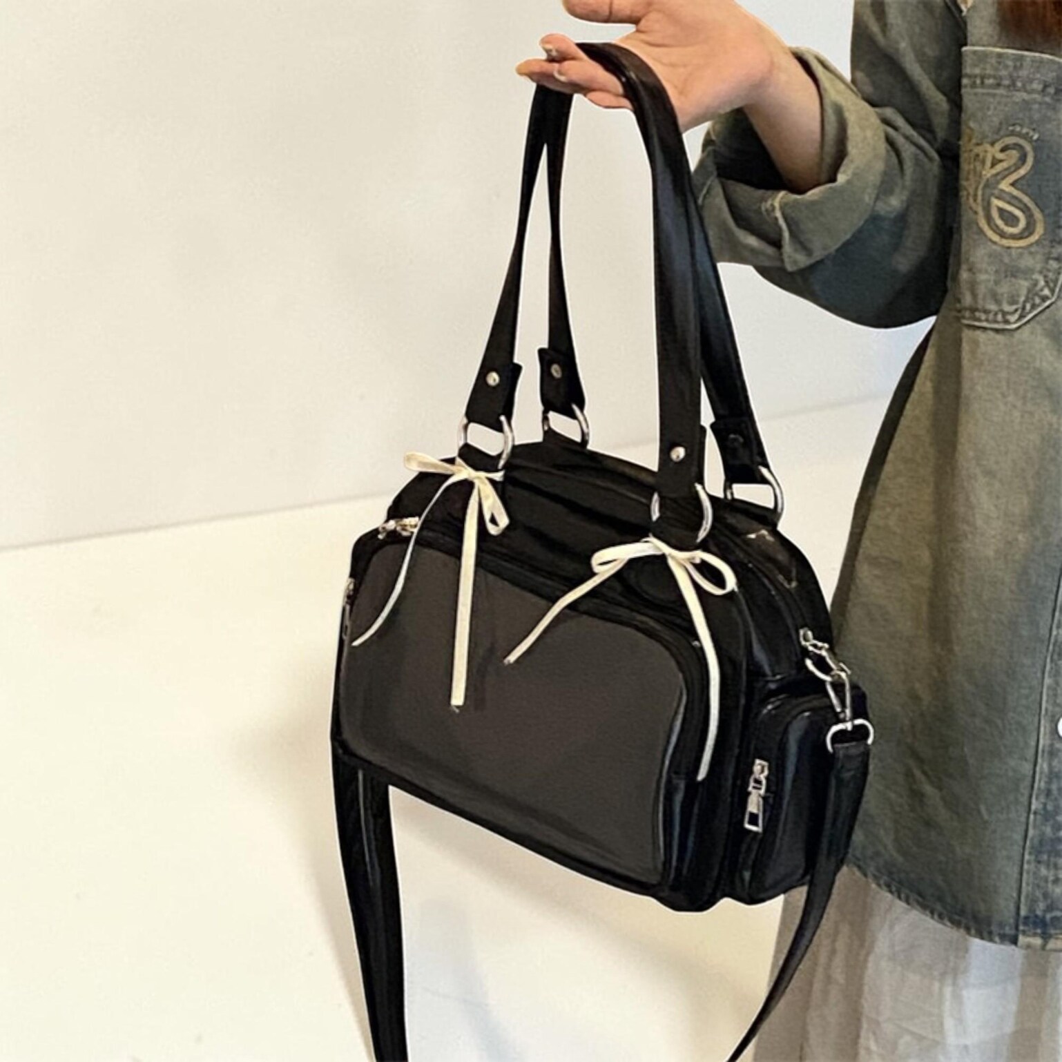 Ita Shoulder Bag Ita Shoulder Bag — crossbody ita bag detail view