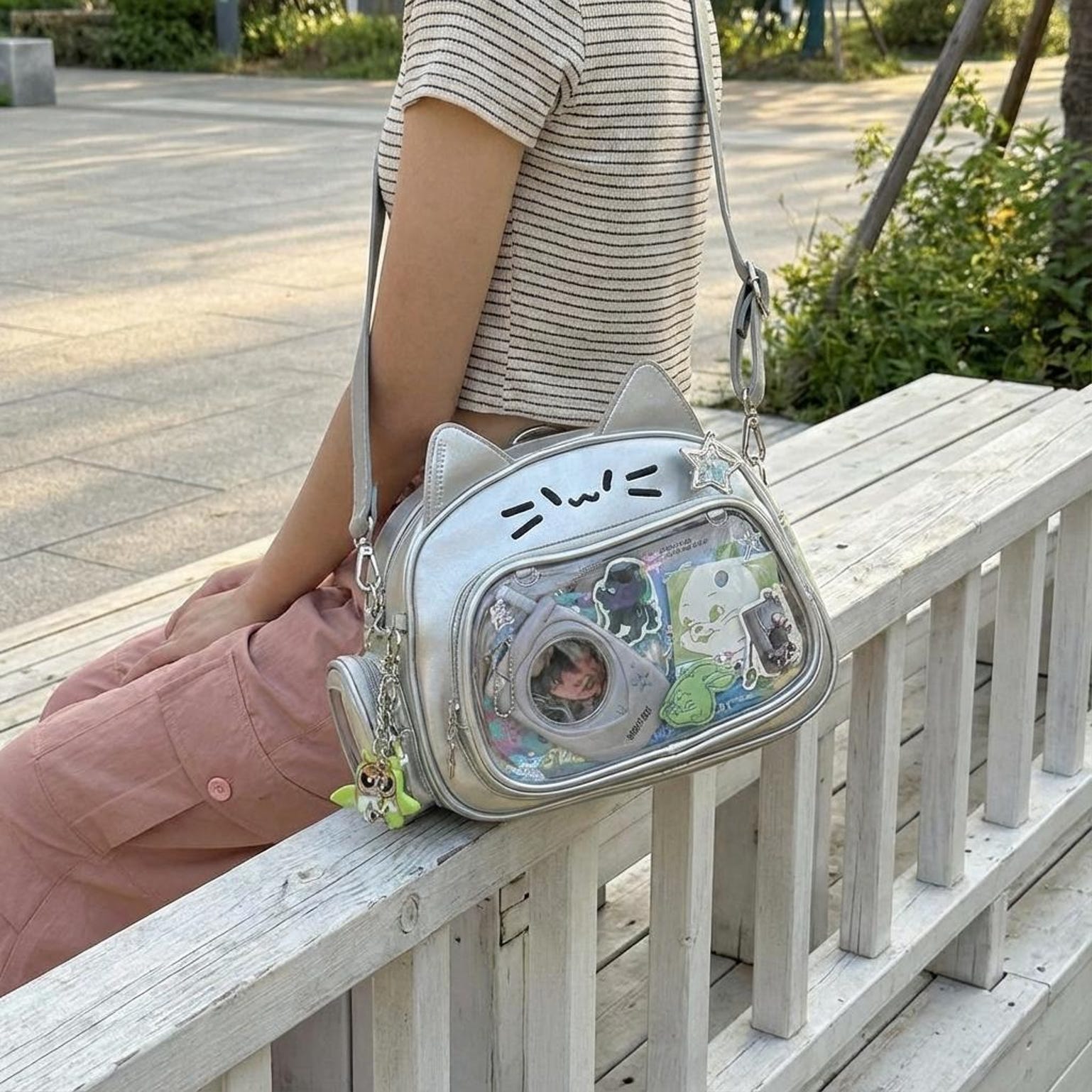 Kawaii Cat Ita Shoulder Bag with Clear Window for Photocards and Pins Kawaii Cat Ita Shoulder Bag with Clear Window for Photocards and Pins — crossbody ita bag detail view