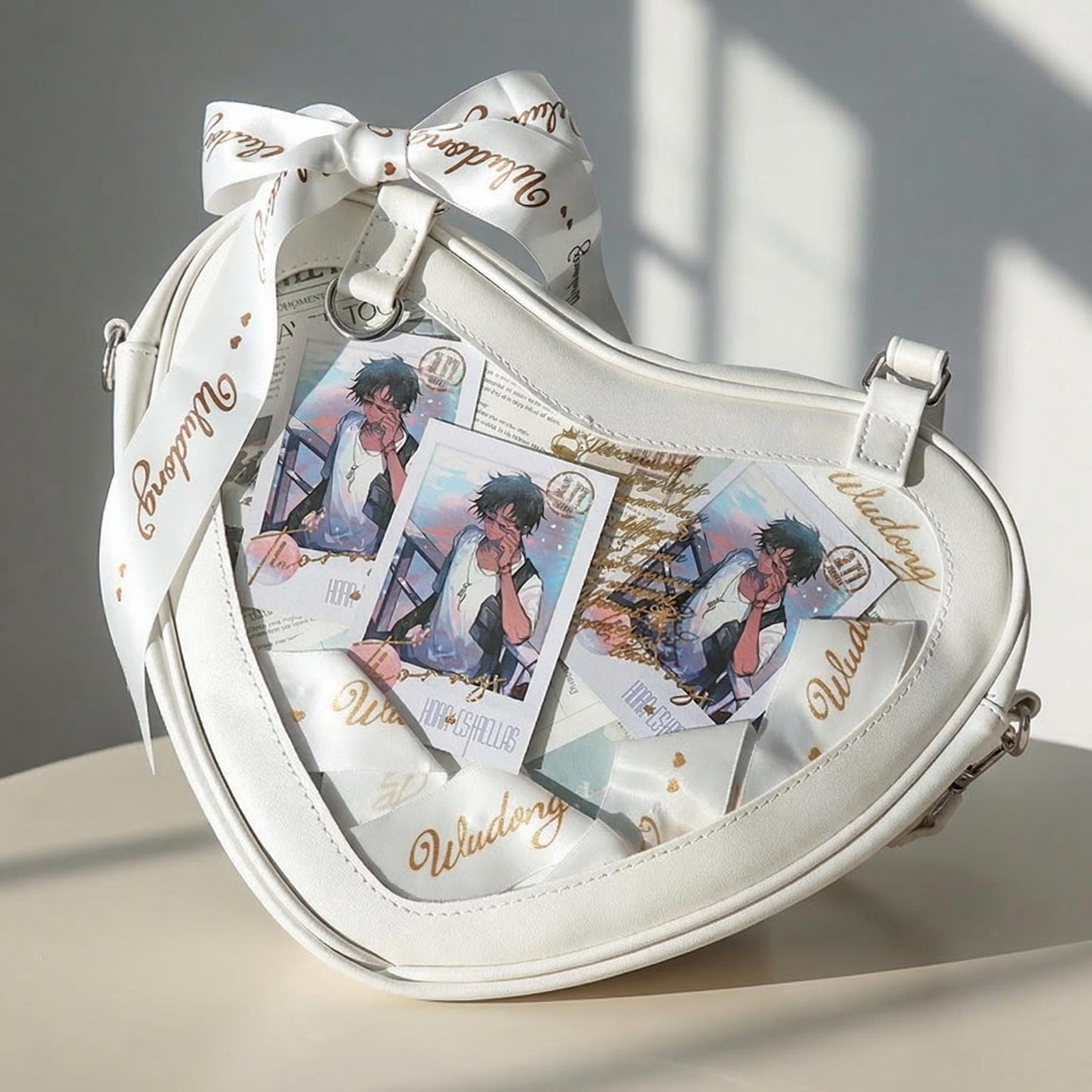 Kawaii Heart Ita Shoulder Bag with Clear Window for Photocards and Pins Kawaii Heart Ita Shoulder Bag with Clear Window for Photocards and Pins — crossbody ita bag detail view