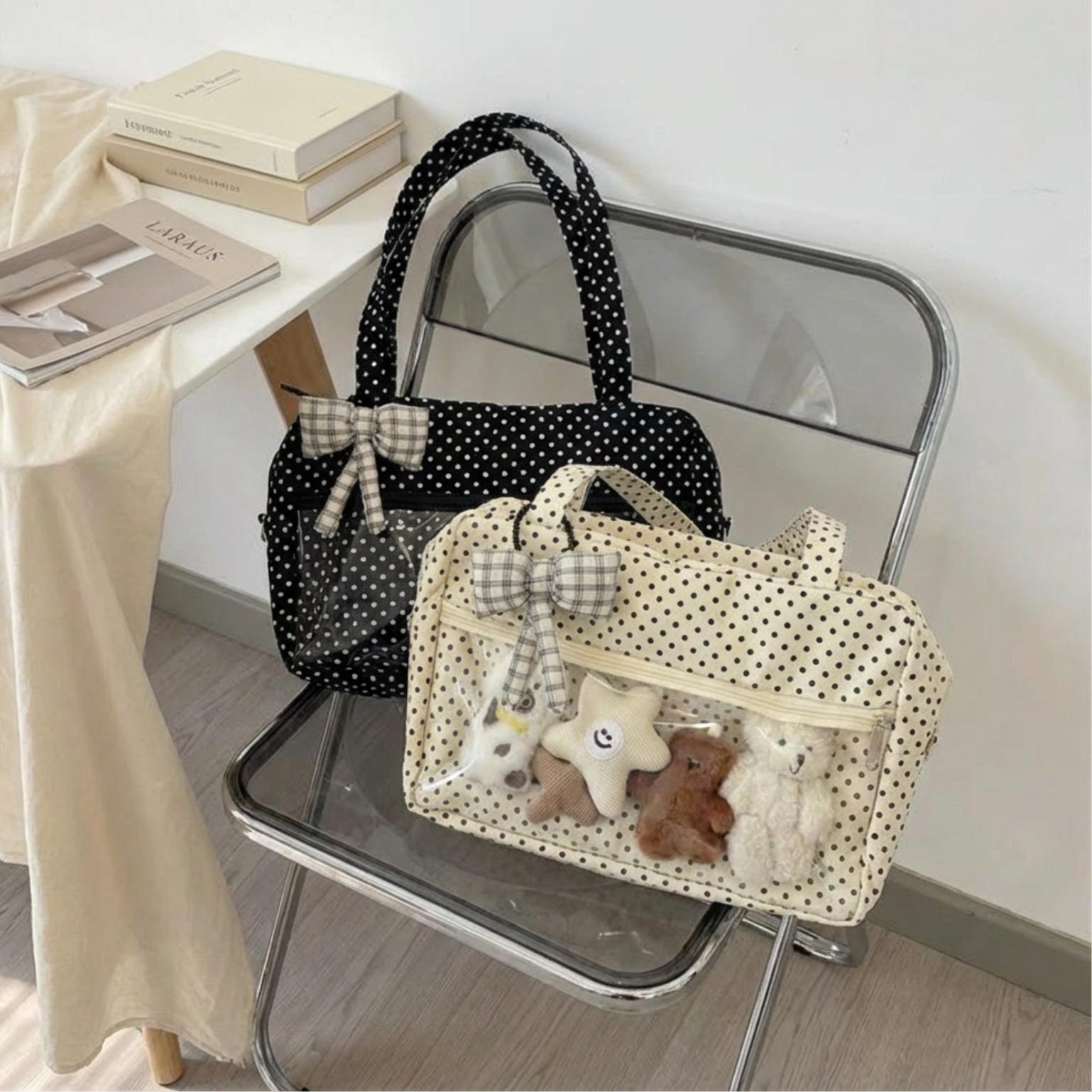 Kawaii Ita Shoulder Bag for Photocards and Pins Kawaii Ita Shoulder Bag for Photocards and Pins — crossbody ita bag detail view