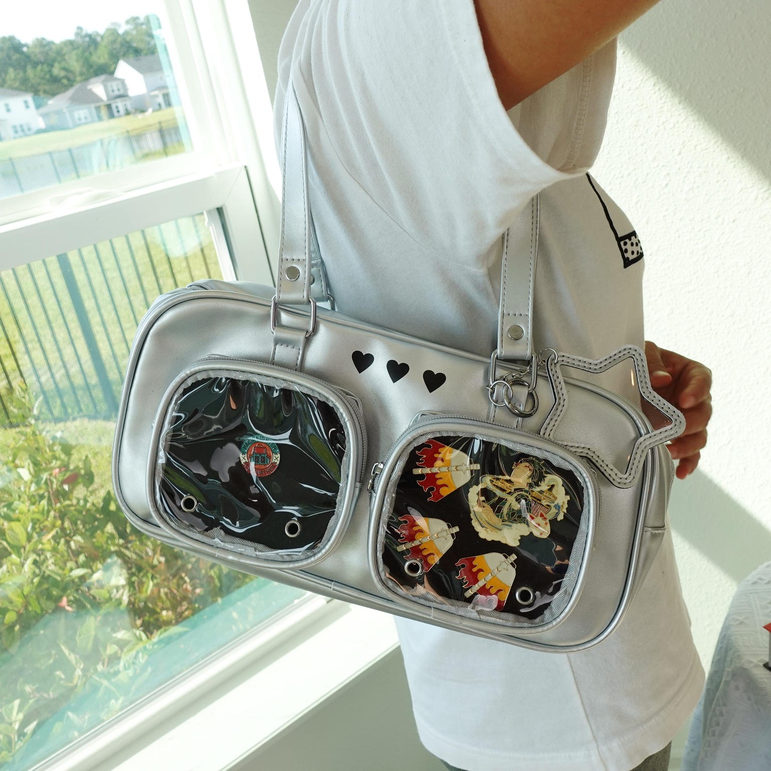 Kawaii Ita Shoulder Bag with Clear Window for Pin Display Kawaii Ita Shoulder Bag with Clear Window for Pin Display — crossbody ita bag detail view