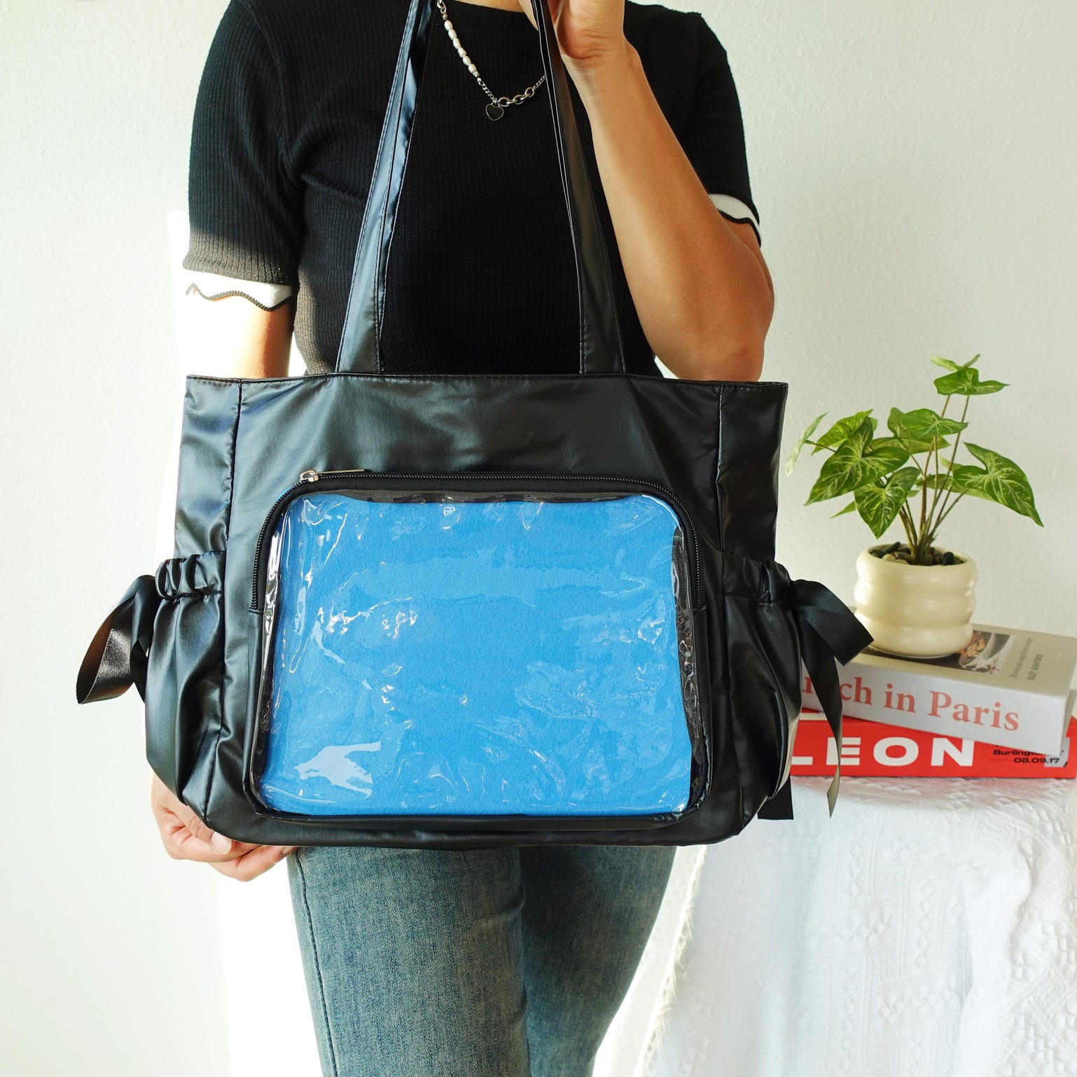 Kawaii Ita Shoulder Bag with Clear Window for Pin Display Kawaii Ita Shoulder Bag with Clear Window for Pin Display — crossbody ita bag detail view