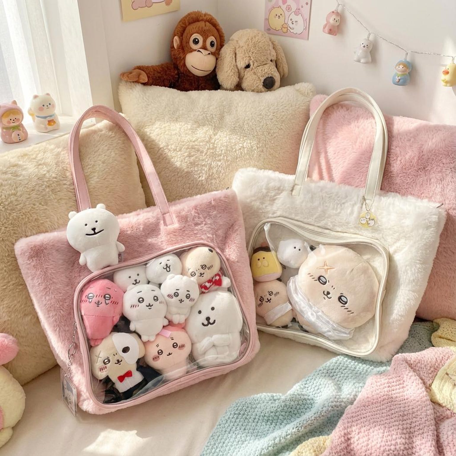 Kawaii Ita Shoulder Bag with Clear Window for Plushies and Pins Kawaii Ita Shoulder Bag with Clear Window for Plushies and Pins — crossbody ita bag detail view