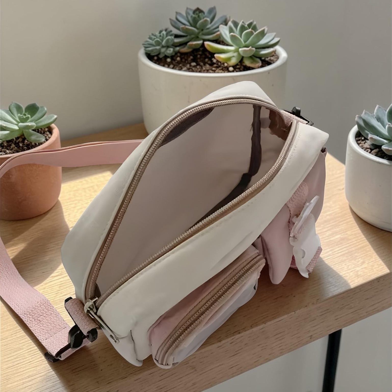 Kawaii Ita Shoulder Bag with Clear Window for Plushies and Pins Kawaii Ita Shoulder Bag with Clear Window for Plushies and Pins — crossbody ita bag detail view