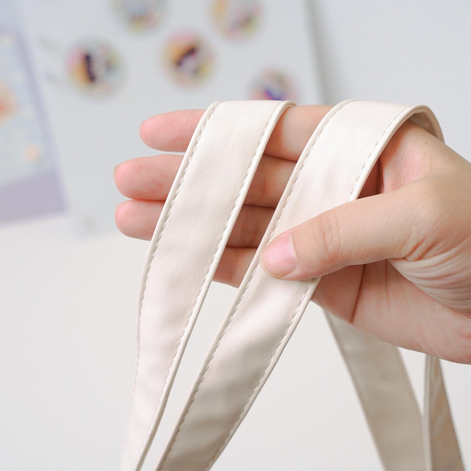 Kawaii Ribbon Ita Shoulder Bag with Clear Window for Pin Display Kawaii Ribbon Ita Shoulder Bag with Clear Window for Pin Display — crossbody ita bag detail view