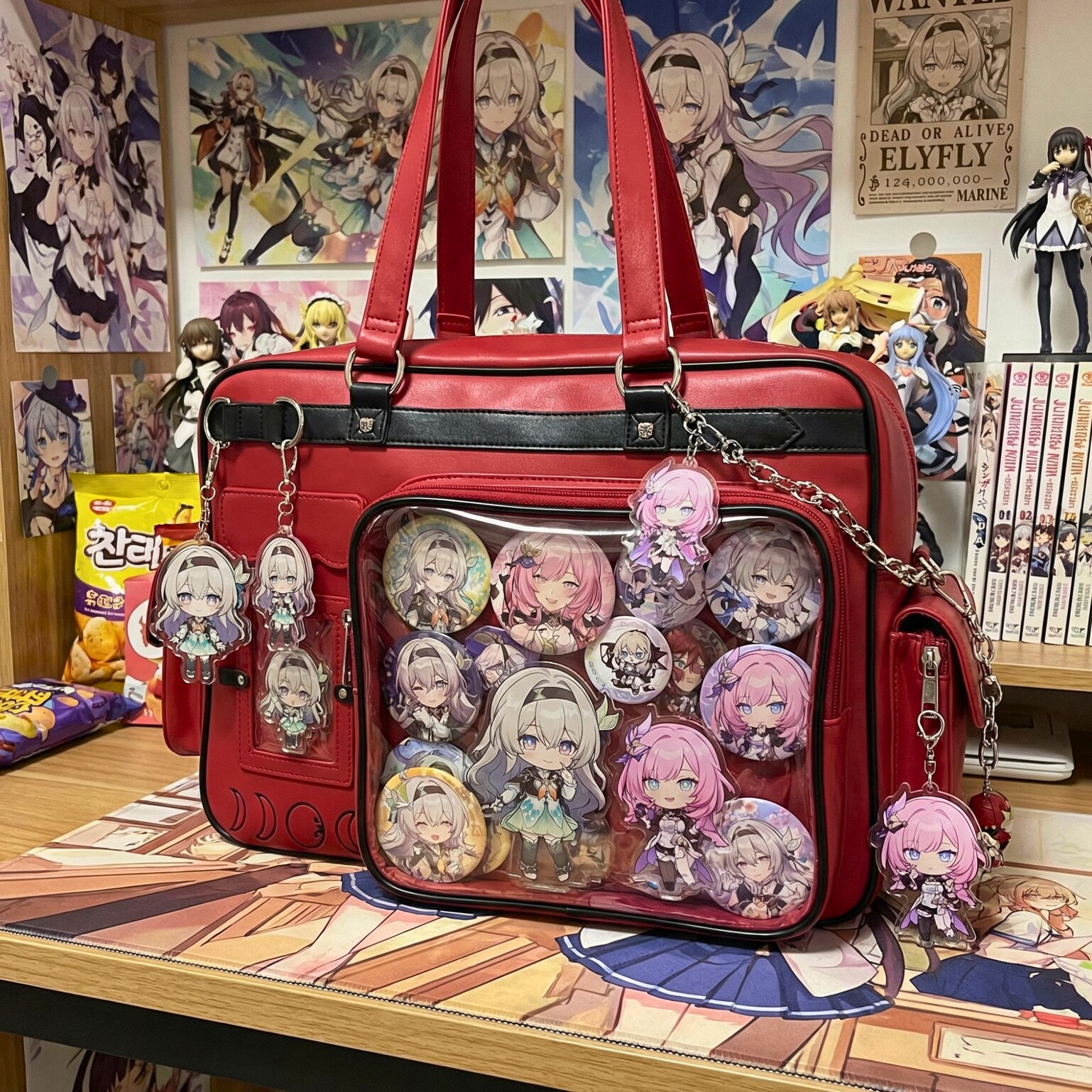 Large Ita Shoulder Bag with Clear Window for Plushies and Pins Large Ita Shoulder Bag with Clear Window for Plushies and Pins — crossbody ita bag detail view