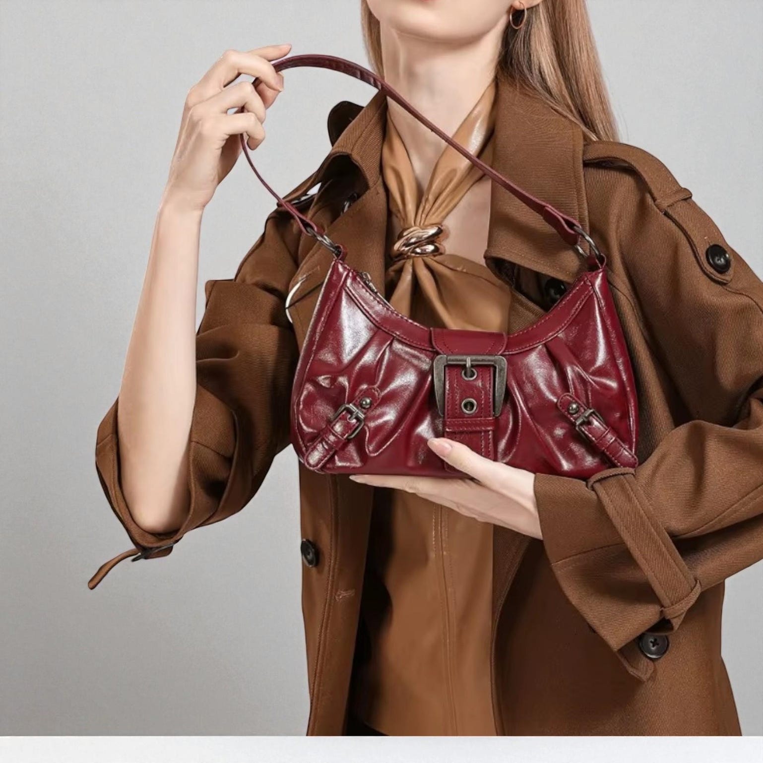 Mini Y2K Vintage Shoulder Bag for Pin Display Mini Y2K Vintage Shoulder Bag for Pin Display — crossbody ita bag detail view