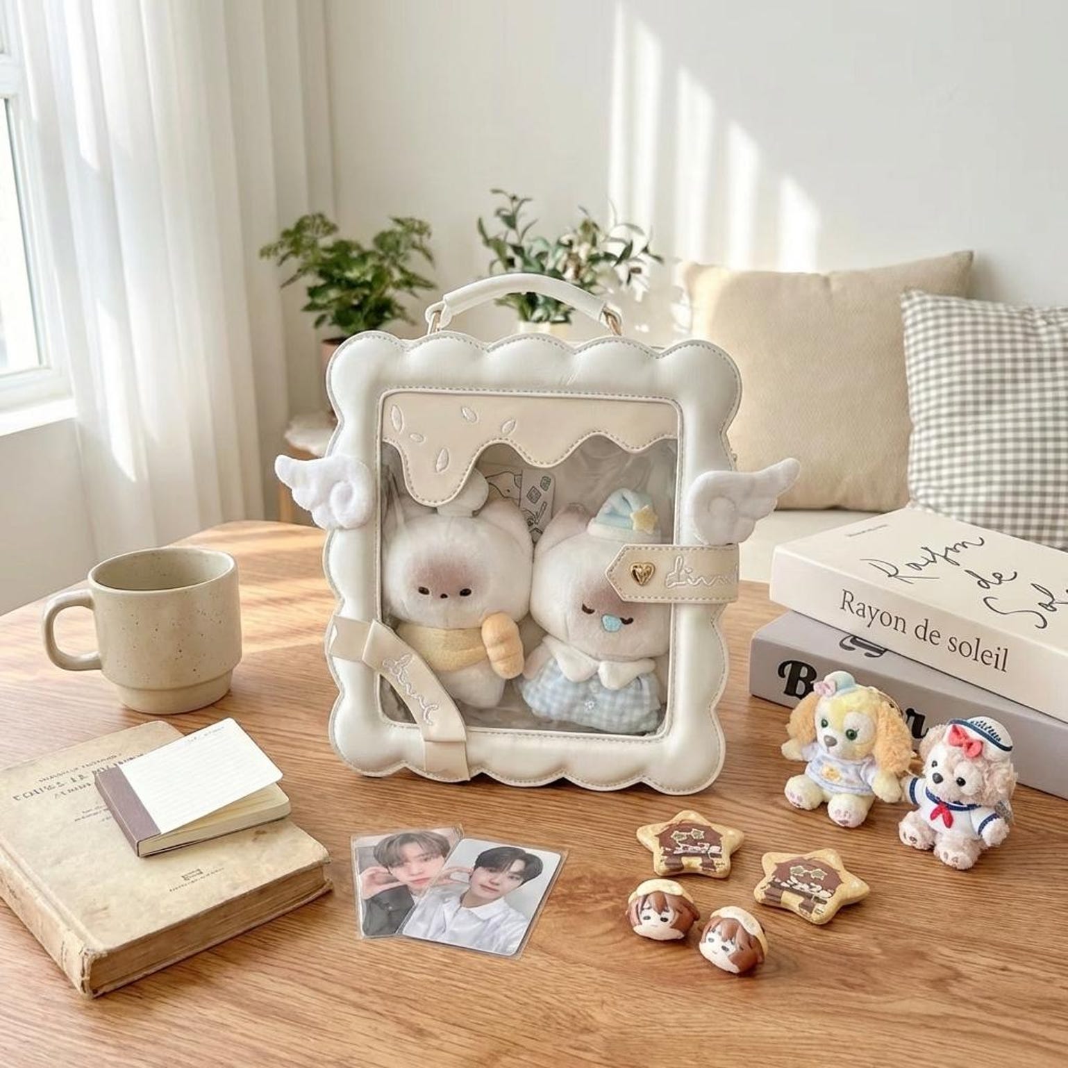 Pastel Kawaii Ita Purse with Clear Window for Photocards and Pins Pastel Kawaii Ita Purse with Clear Window for Photocards and Pins — ita bag detail view