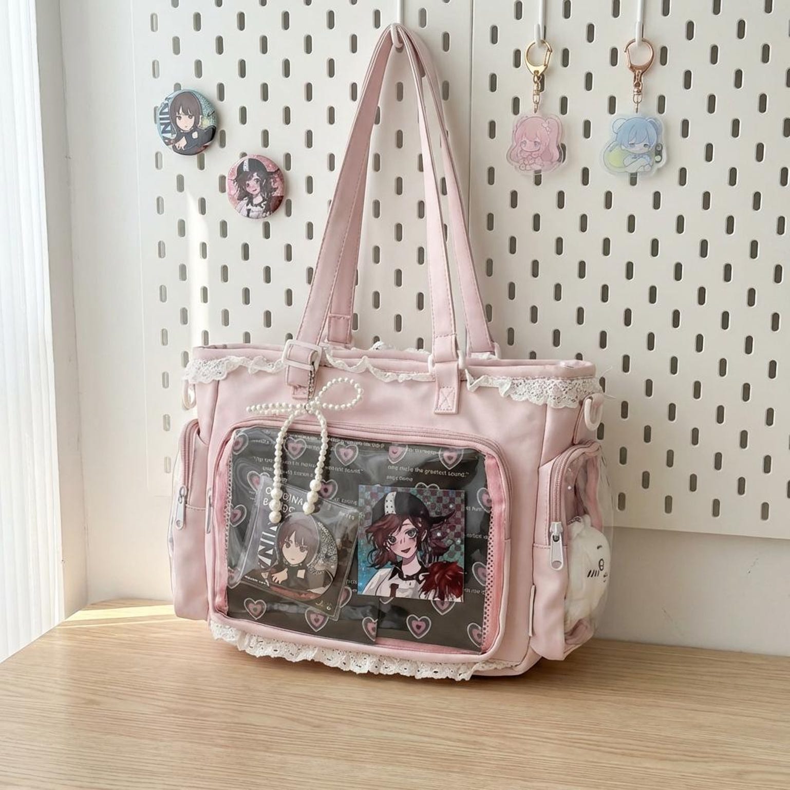 Pastel Kawaii Ita Shoulder Bag with Clear Window for Photocards and Pins Pastel Kawaii Ita Shoulder Bag with Clear Window for Photocards and Pins — crossbody ita bag detail view