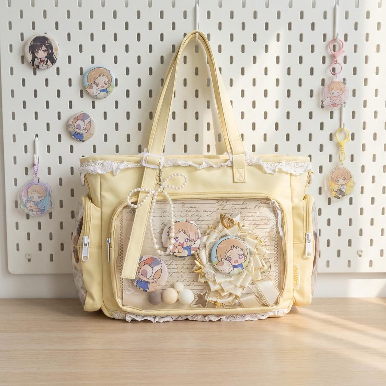 Pastel Kawaii Ita Shoulder Bag with Clear Window for Photocards and Pins Pastel Kawaii Ita Shoulder Bag with Clear Window for Photocards and Pins — crossbody ita bag detail view
