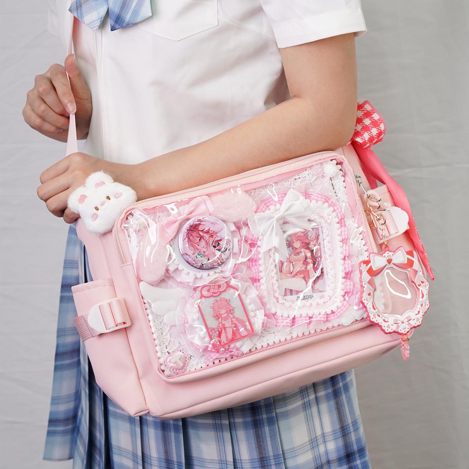 Pink Kawaii Convertible Ita Bag with Clear Window for Plushies and Pins Pink Kawaii Convertible Ita Bag with Clear Window for Plushies and Pins — ita bag detail view