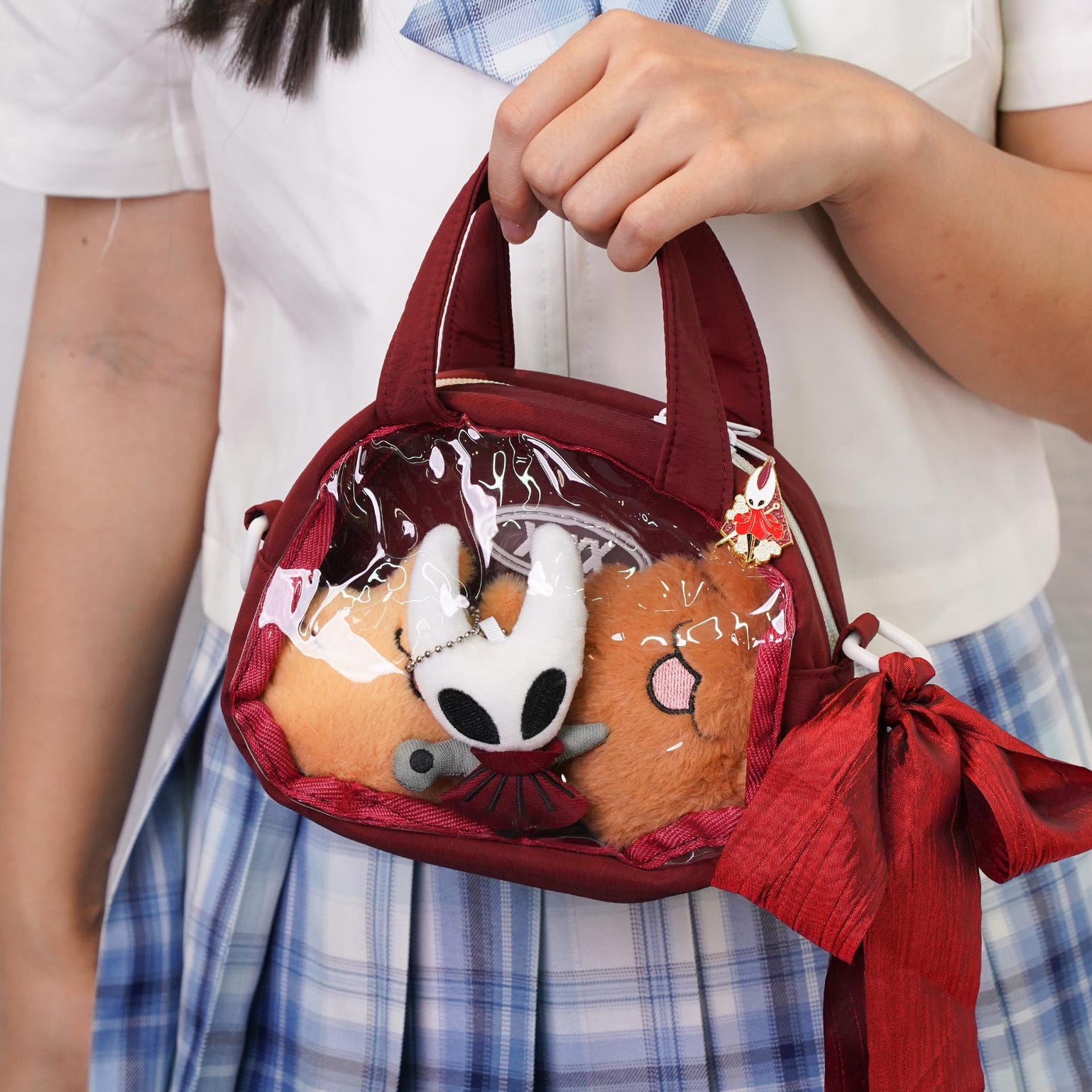 Red Kawaii Convertible Ita Bag with Clear Window for Plushies and Pins Red Kawaii Convertible Ita Bag with Clear Window for Plushies and Pins — ita bag detail view